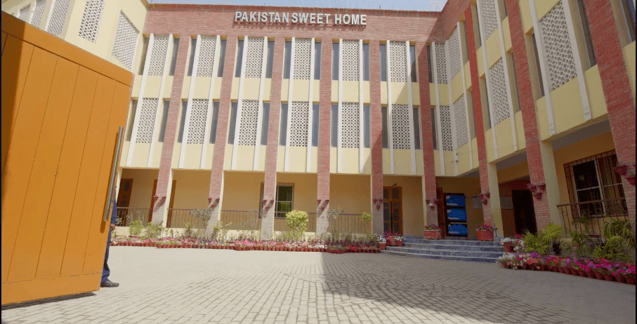 Pakistan Sweet Home, Sukkur
